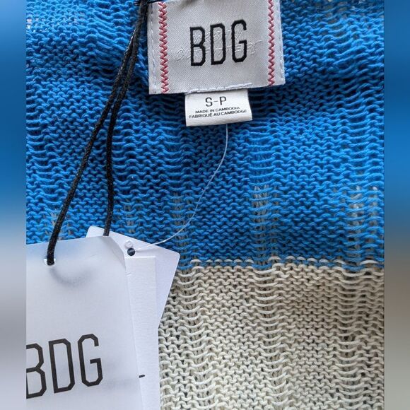 BDG NWT cotton blue and white Drapey Pullover Top size S - Picture 5 of 7